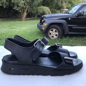 Givenchy SUICOKE style Leather Strap Sandals